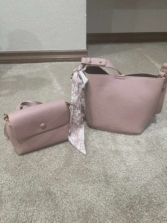 Women's Pink Pebbled Leather Shoulder Bag with Matching Wallet - Picture 1 of 5